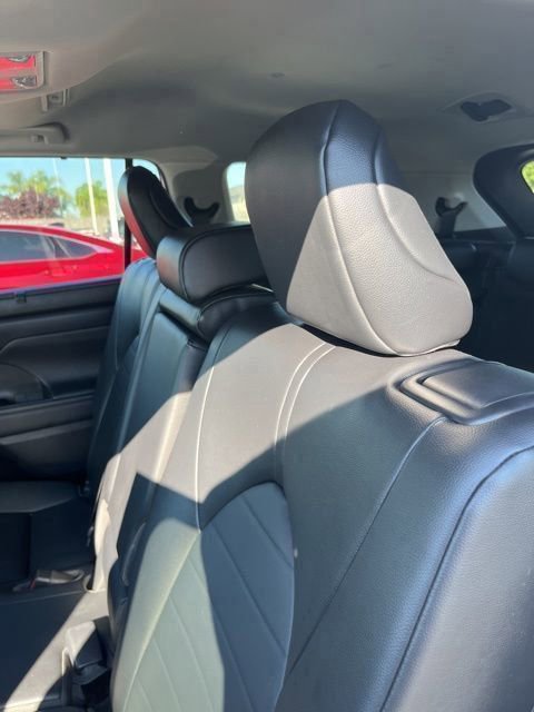 Used 2023 Toyota Highlander XLE image 10