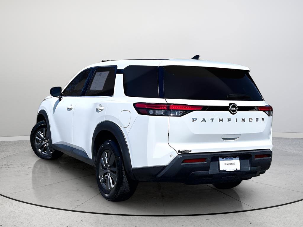 Used 2023 Nissan Pathfinder S image 10