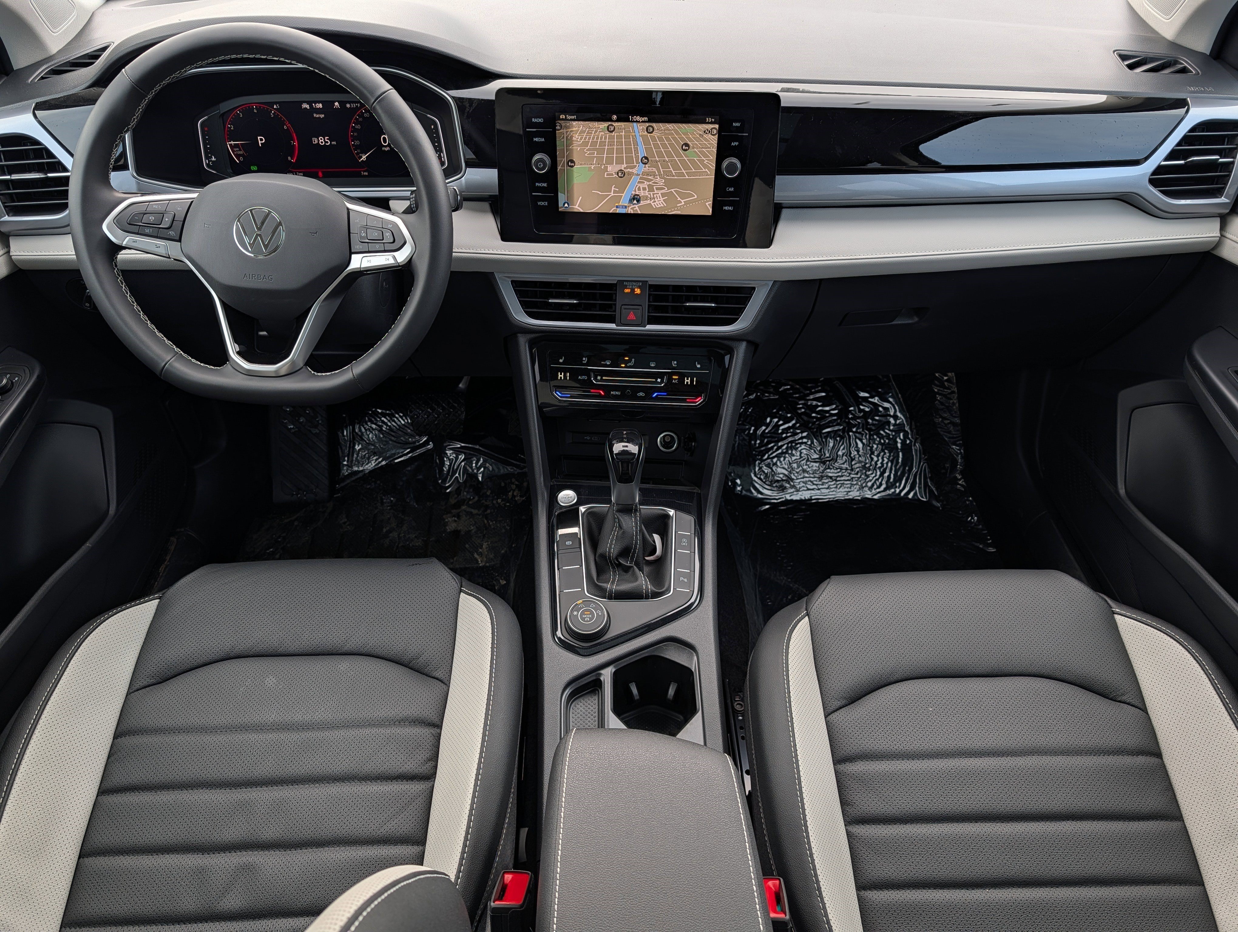 New 2026 Volkswagen Taos SEL AWD/4WD image 8