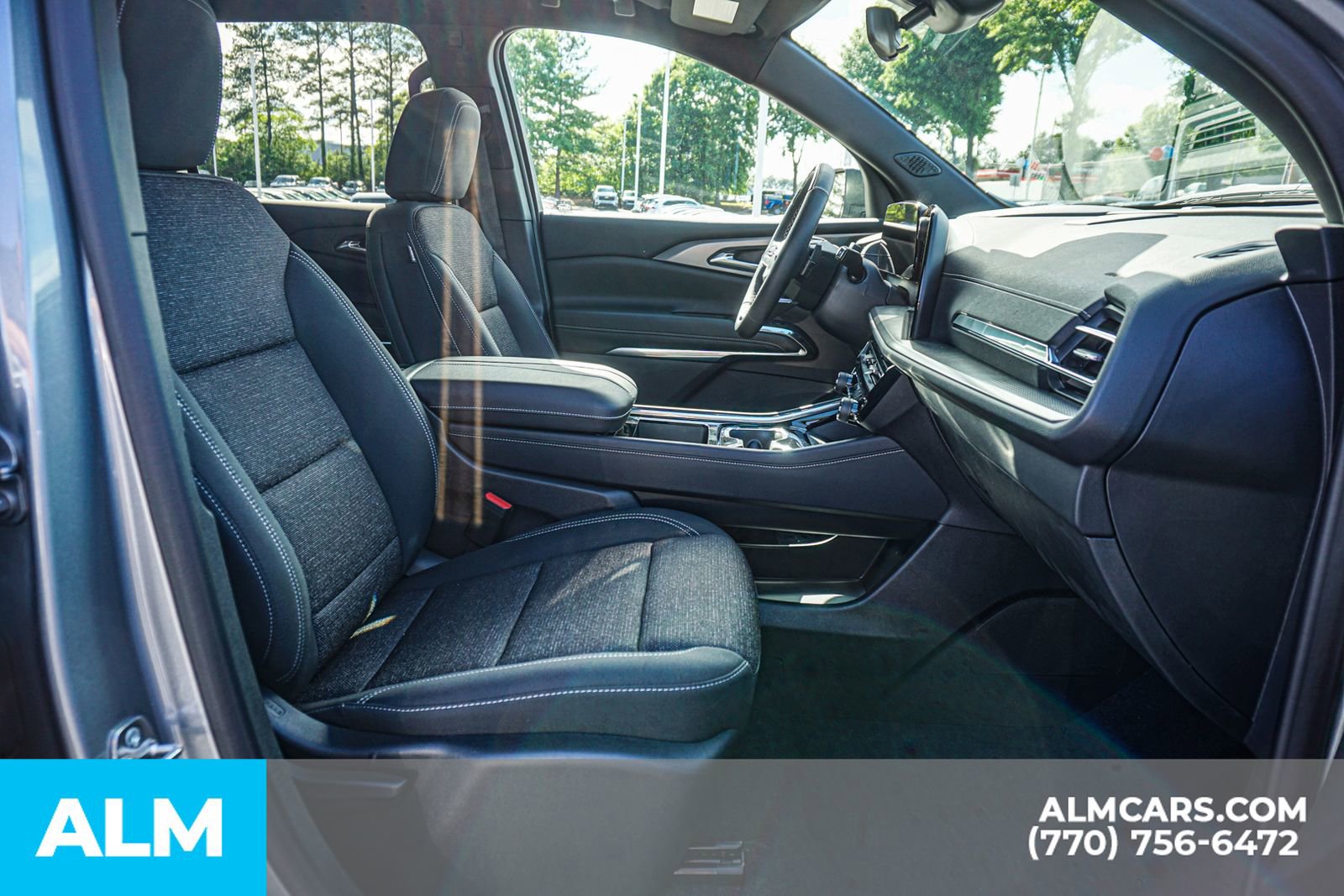 Used 2025 Chevrolet Traverse LT w/ Enhanced Driving Package AWD/4WD image 25