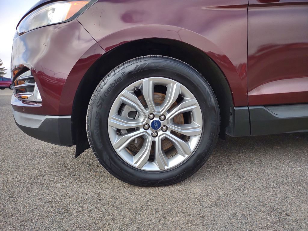 Used 2022 Ford Edge Titanium w/ Class II Trailer Tow Package image 26