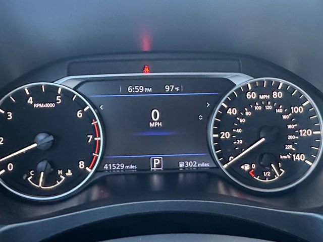 Used 2023 Nissan Altima 2.5 SV FWD image 11