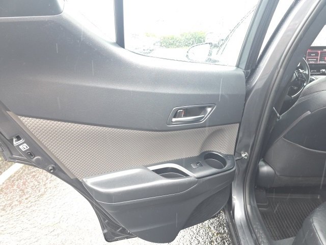 Used 2022 Toyota C-HR Limited image 25