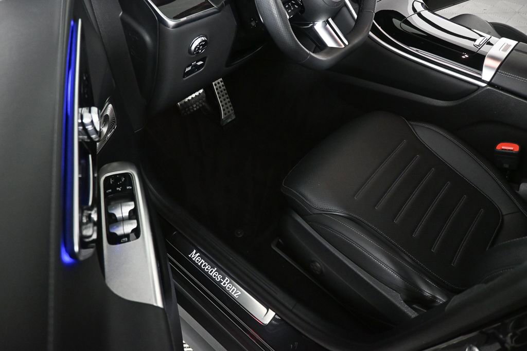 Certified 2024 Mercedes-Benz GLC 300 image 7
