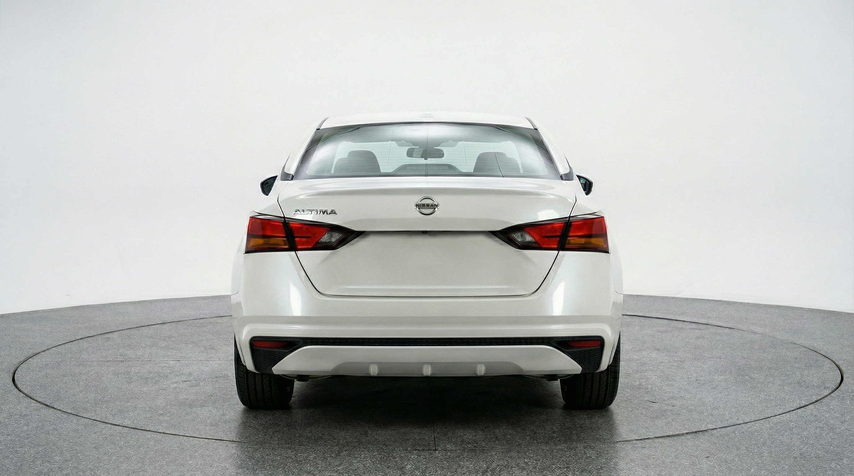 Used 2025 Nissan Altima 2.5 SV image 7