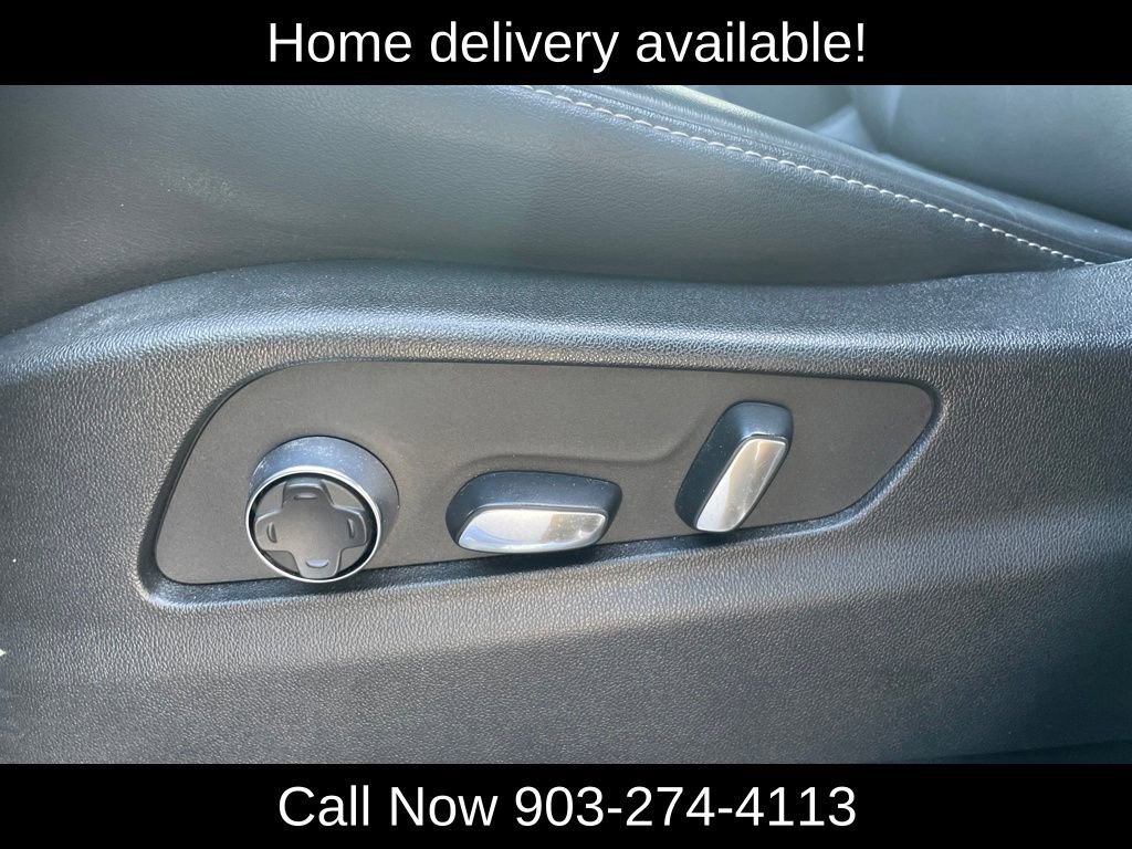 Used 2024 Cadillac XT4 Premium Luxury image 40