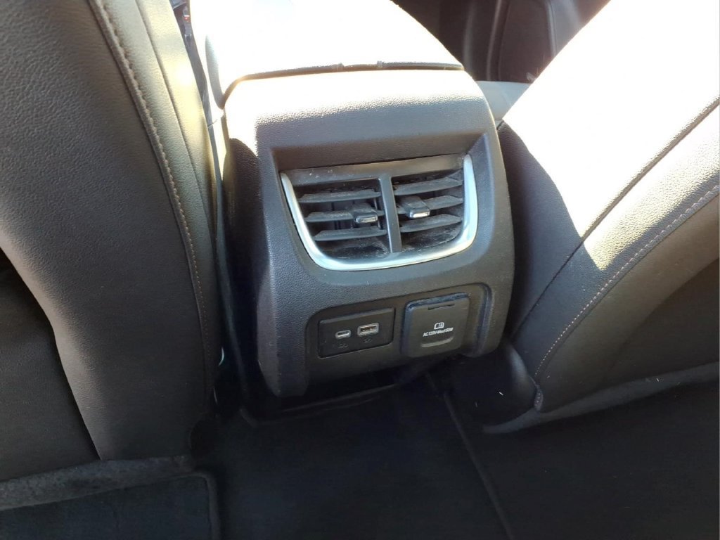 Used 2021 Chevrolet Blazer Premier w/ Driver Confidence II Package FWD image 11
