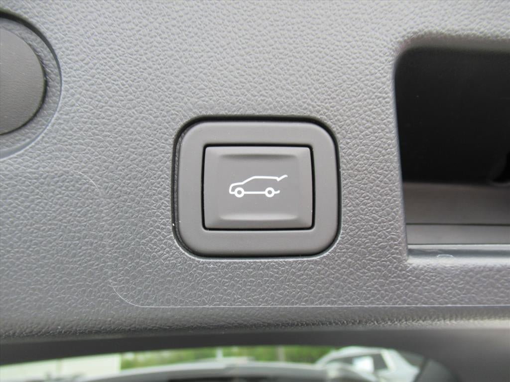 Used 2025 GMC Terrain Elevation w/ Elevation Premium Package AWD/4WD image 30