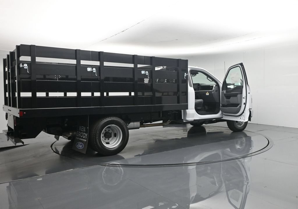 New 2026 Ford F350 XL w/ XL Chrome Package RWD image 9