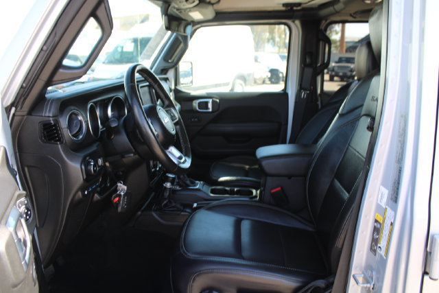 Used 2023 Jeep Wrangler Unlimited Sahara w/ Cold Weather Group AWD/4WD image 50