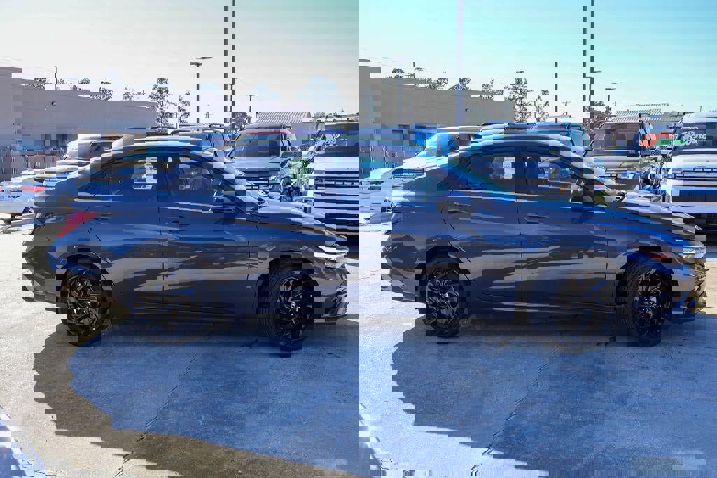 New 2026 Hyundai Elantra SEL Sport Premium image 25