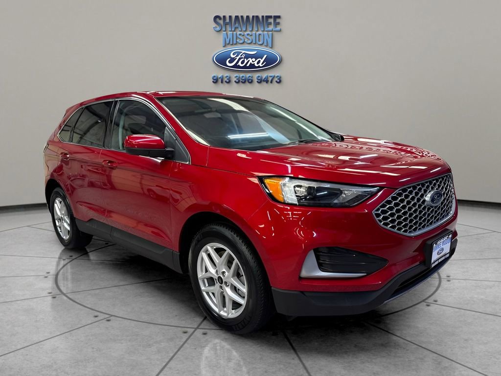 Used 2023 Ford Edge SEL image 3