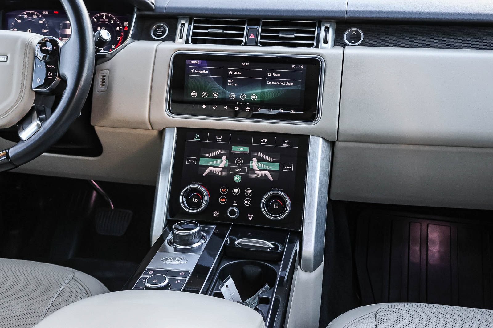 Used 2020 Land Rover Range Rover HSE AWD/4WD image 24