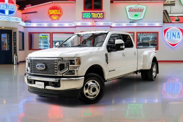 Used 2021 Ford F350 Lariat w/ Lariat Ultimate Package AWD/4WD image 2