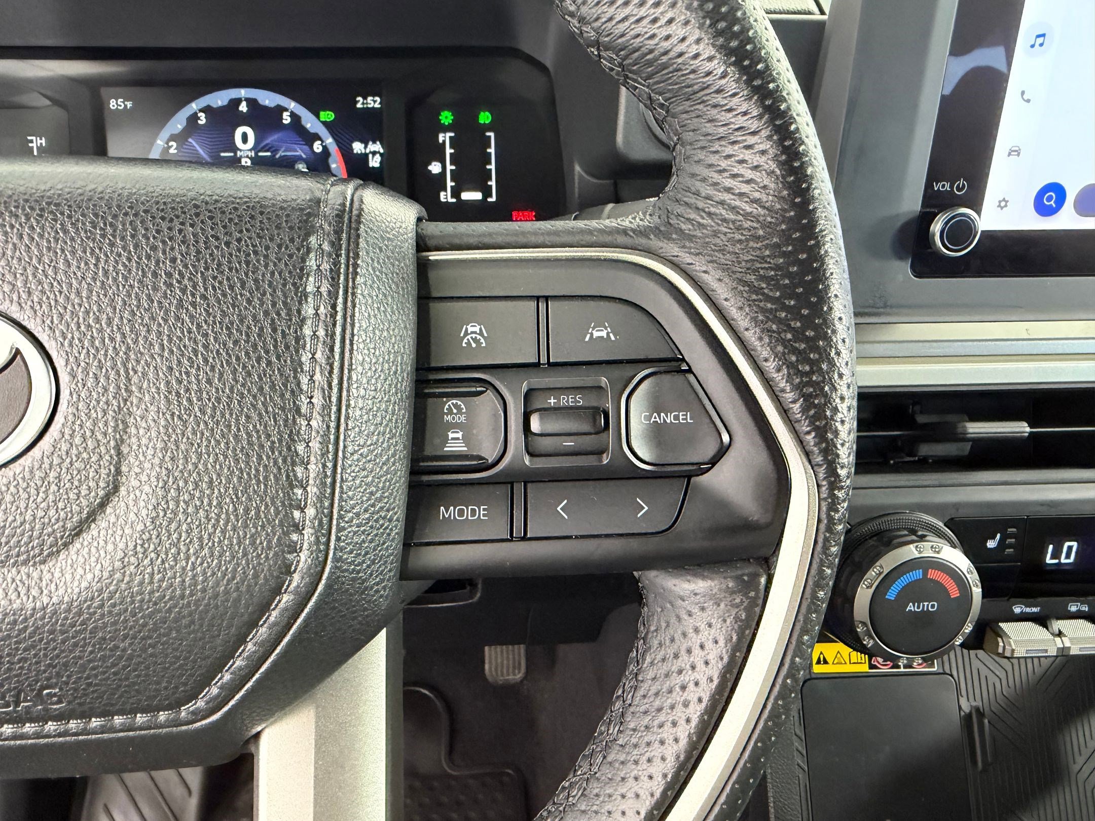 Used 2024 Toyota Tacoma SR5 AWD/4WD image 23