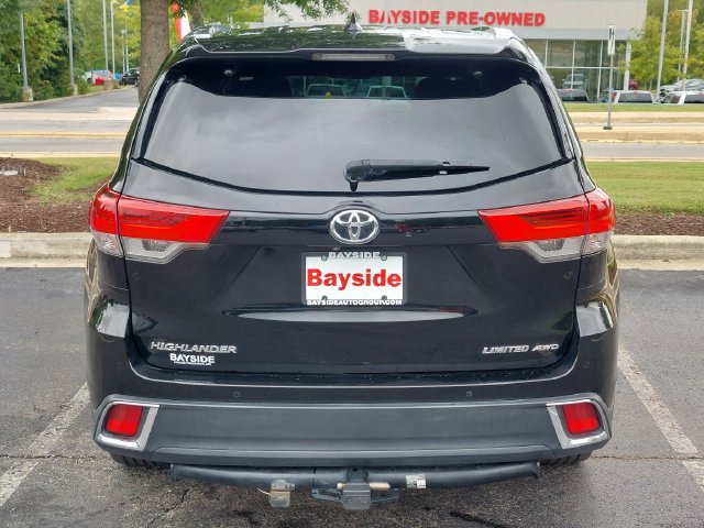Used 2017 Toyota Highlander Limited AWD/4WD image 20