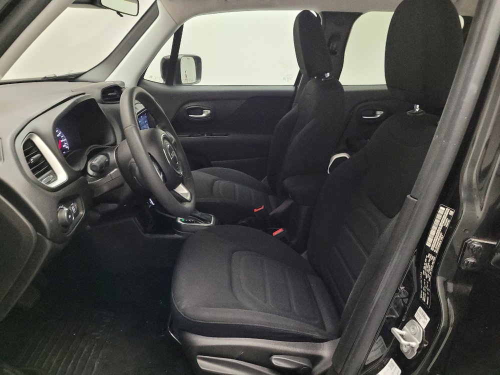 Used 2019 Jeep Renegade Latitude image 17