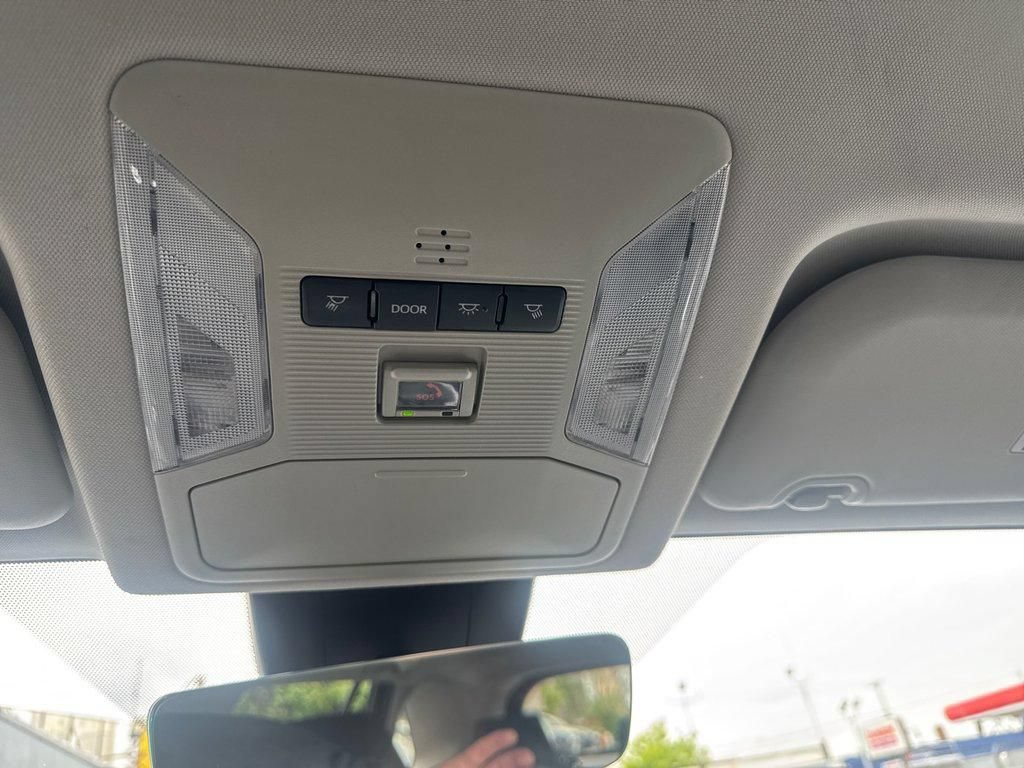Used 2024 Toyota RAV4 LE FWD image 43