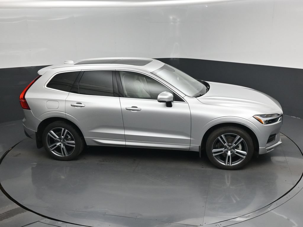 Used 2021 Volvo XC60 T5 Momentum w/ Advanced Package AWD/4WD image 13