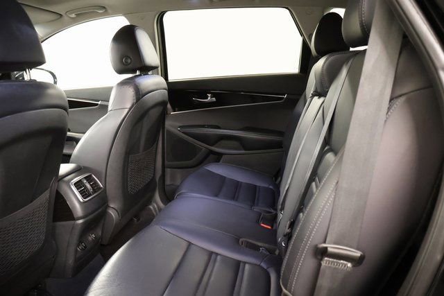 Used 2020 Kia Sorento EX image 28