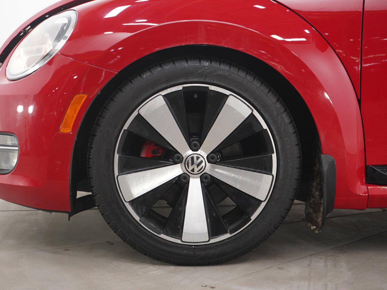 Used 2013 Volkswagen Beetle 2.0T image 22