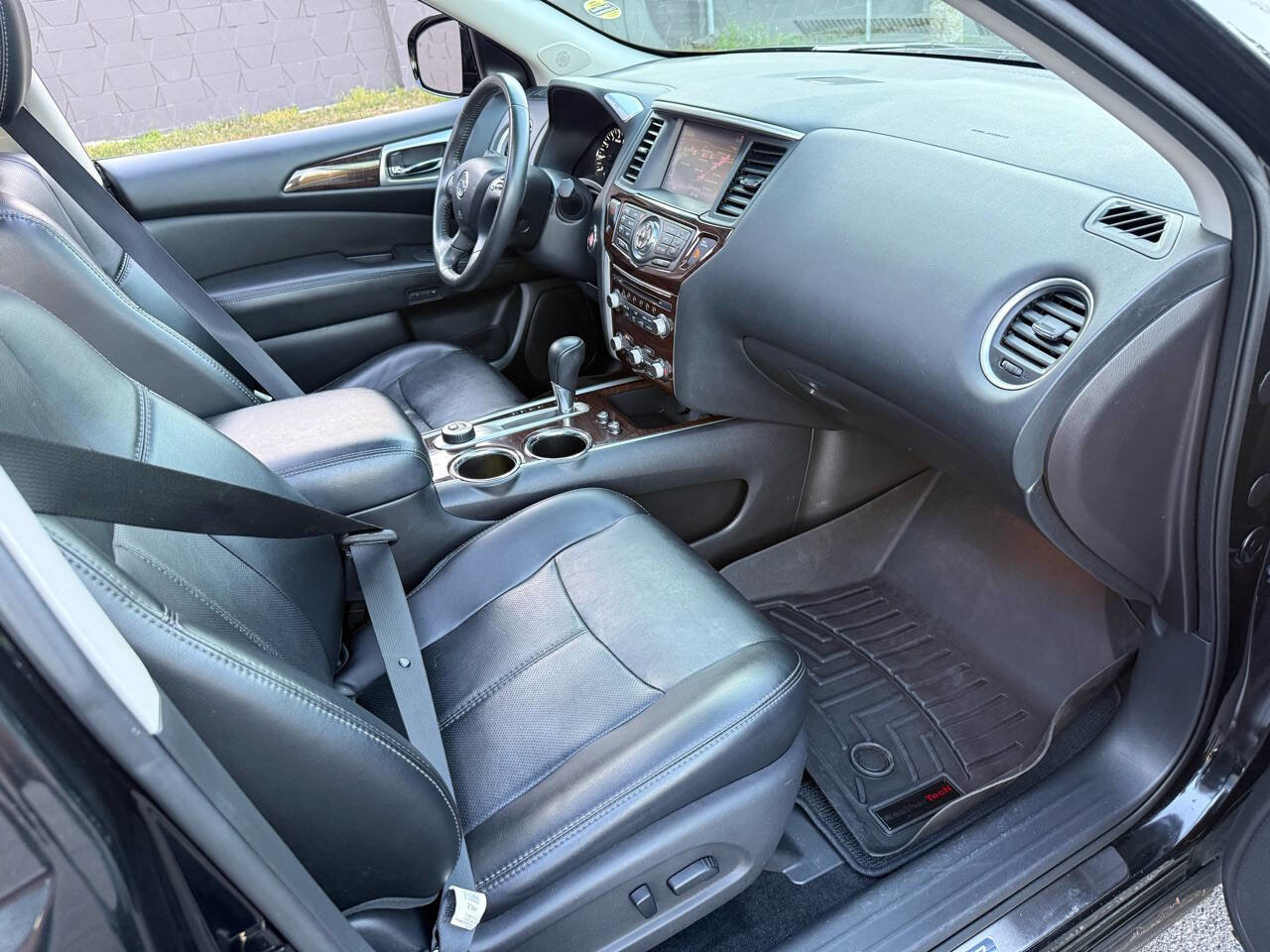 Used 2015 Nissan Pathfinder Platinum w/ Cargo Package AWD/4WD image 33