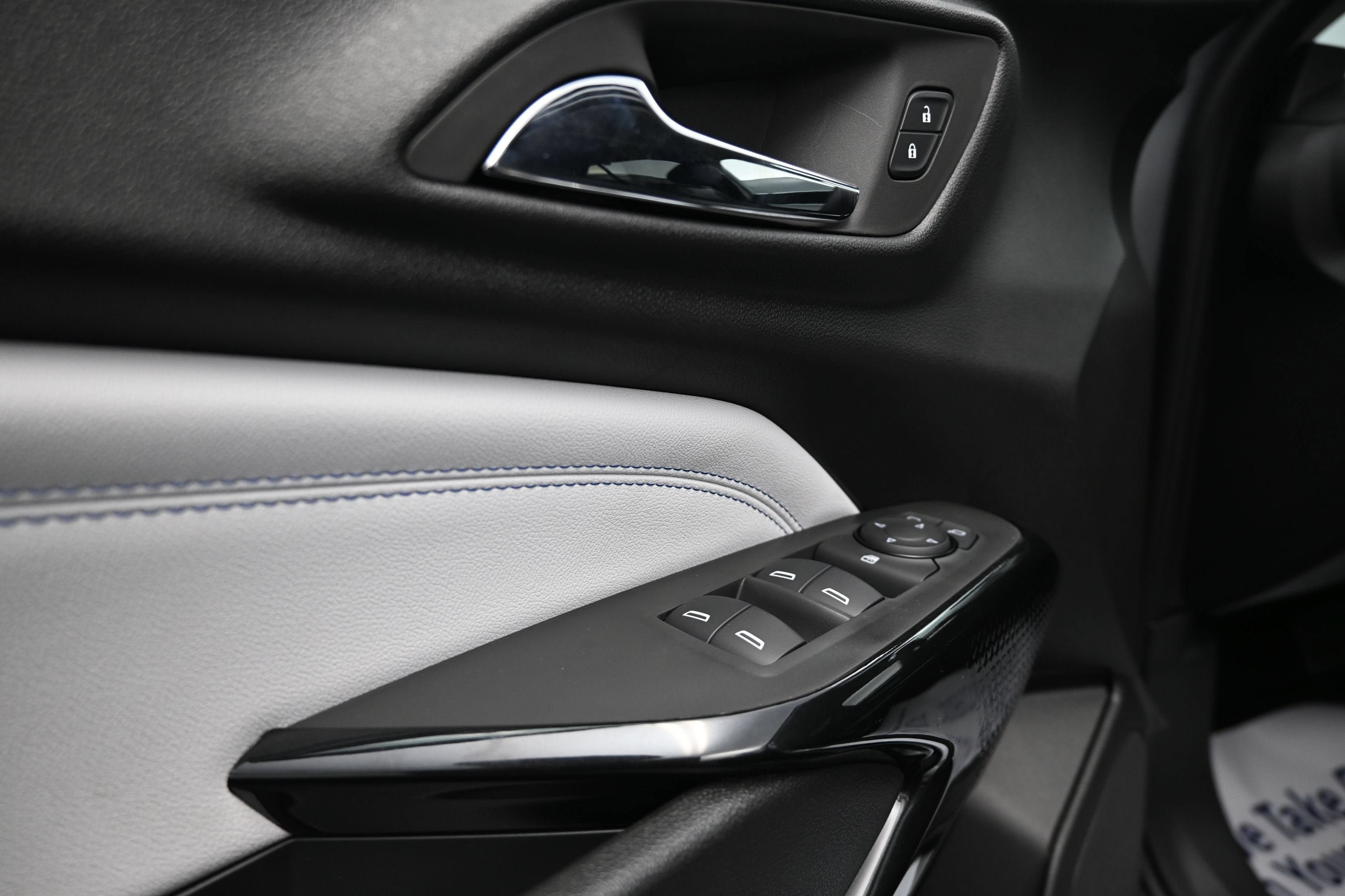 New 2026 Chevrolet Trax LT w/ Sunroof Package FWD image 27
