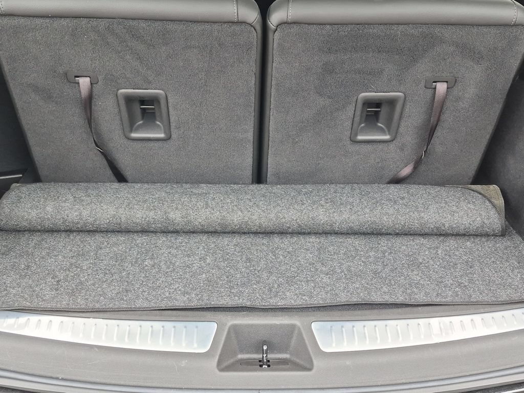 Used 2024 Cadillac XT6 Luxury FWD image 9