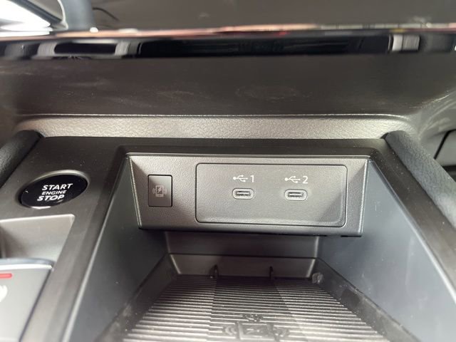 New 2025 Nissan Kicks SR image 23