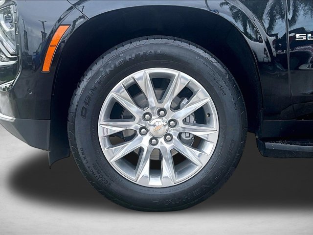 Used 2025 Chevrolet Suburban Premier RWD image 10