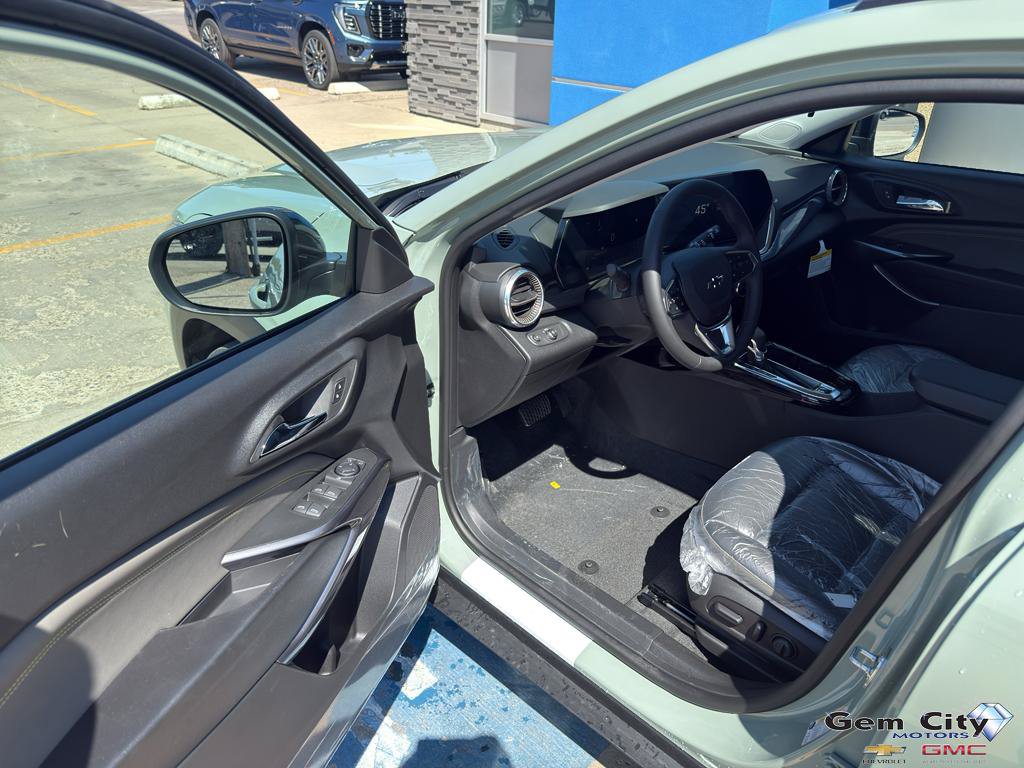 New 2026 Chevrolet Trax ACTIV FWD image 14