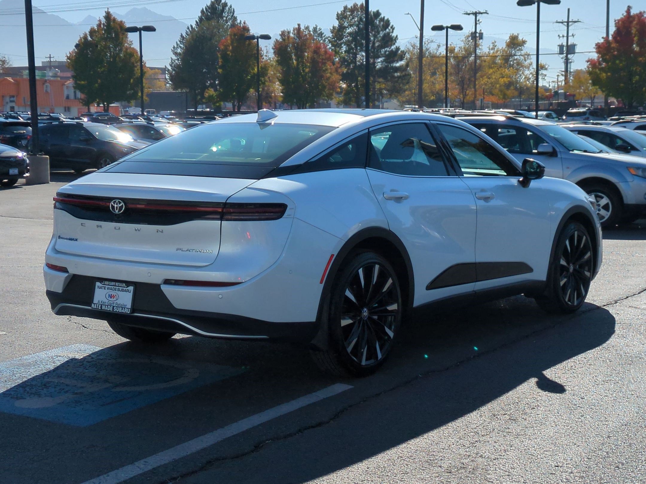 Used 2026 Toyota Crown Platinum image 3