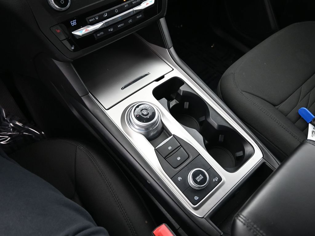 Used 2020 Ford Explorer XLT w/ Comfort Package AWD/4WD image 31