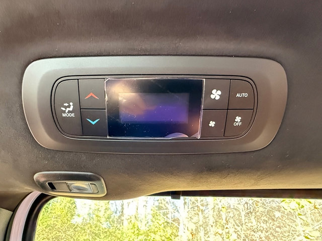 New 2026 Chrysler Pacifica Pinnacle image 28