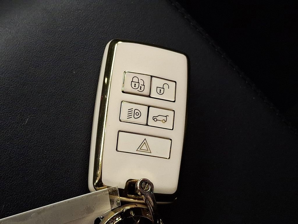 Used 2023 Land Rover Range Rover Sport SE Dynamic image 23