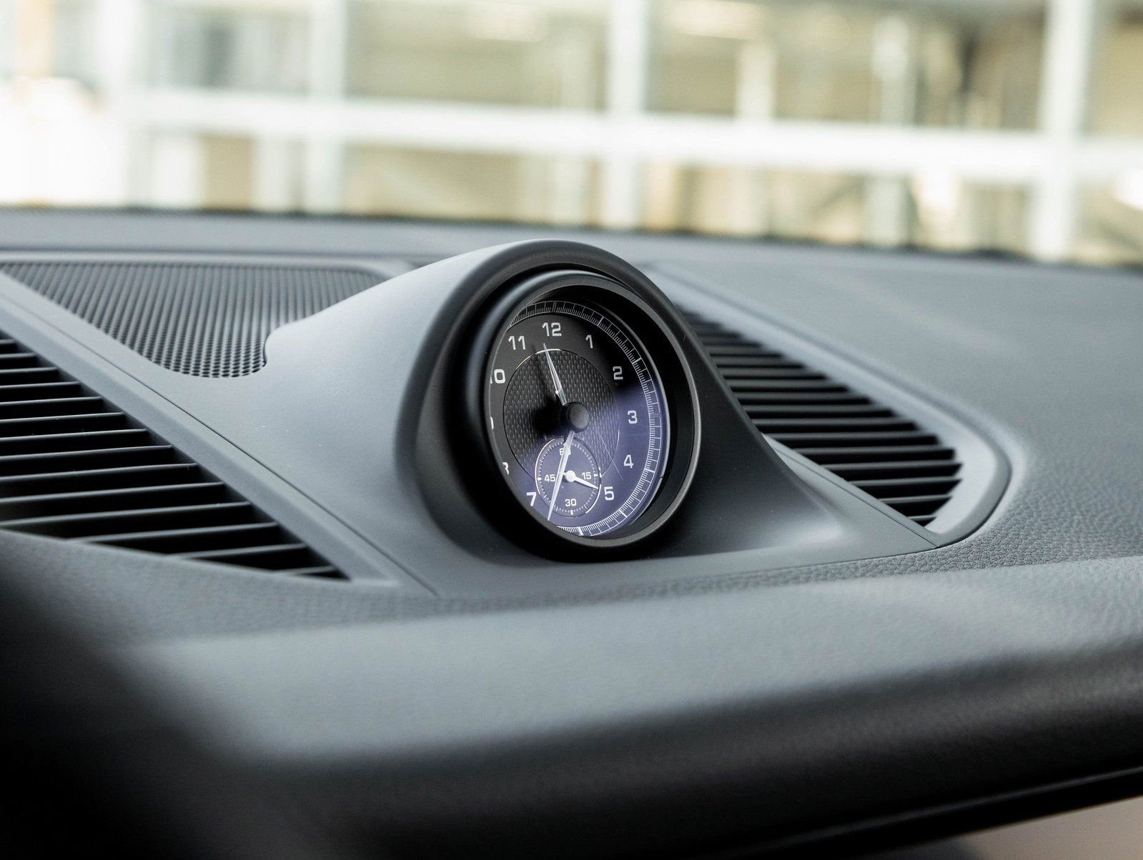 Certified 2026 Porsche Macan image 24