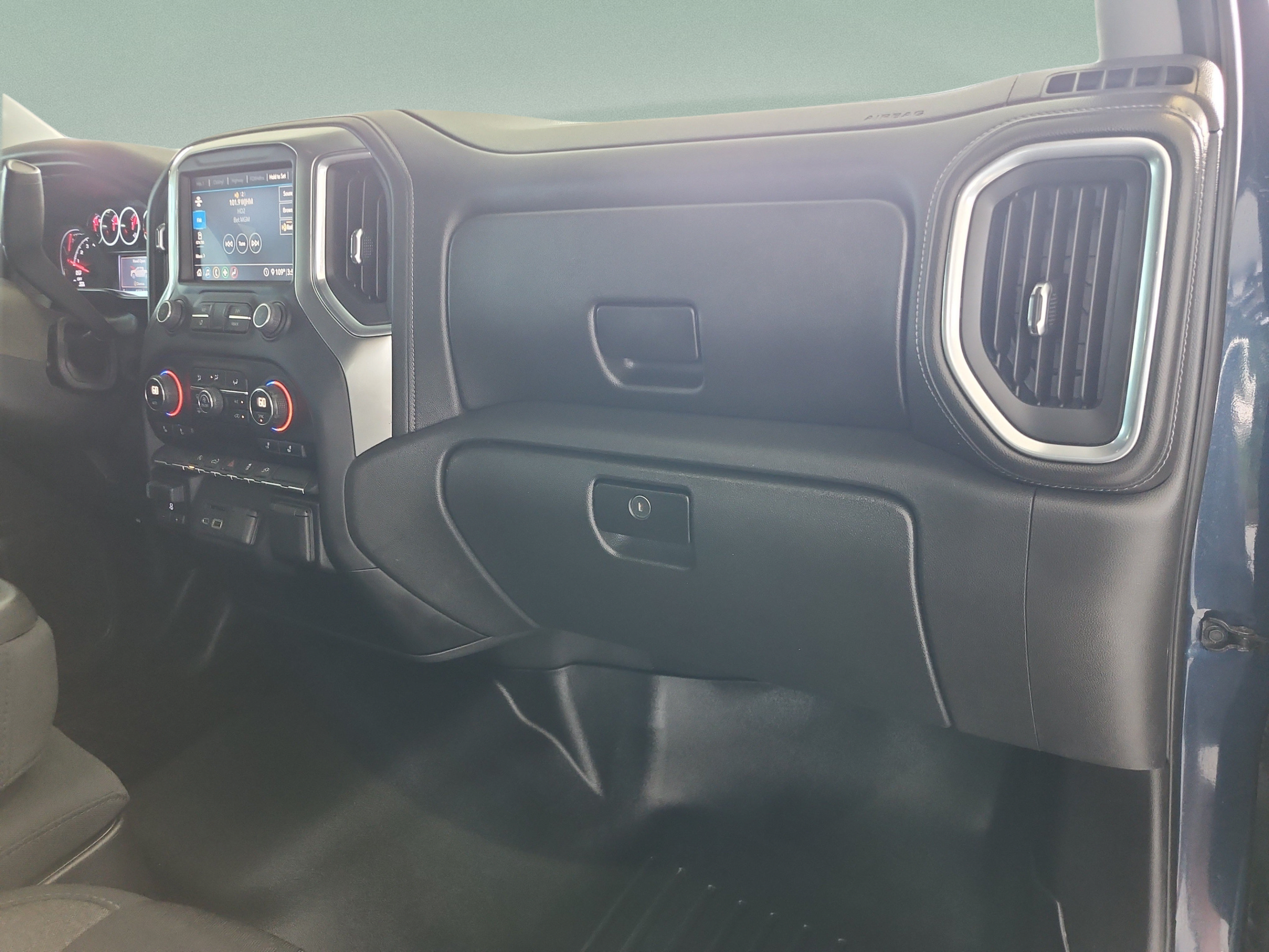 Used 2020 Chevrolet Silverado 1500 LT w/ All-Star Edition RWD image 22