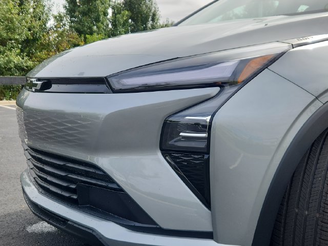New 2027 Chevrolet Bolt LT w/ Comfort Package FWD image 10