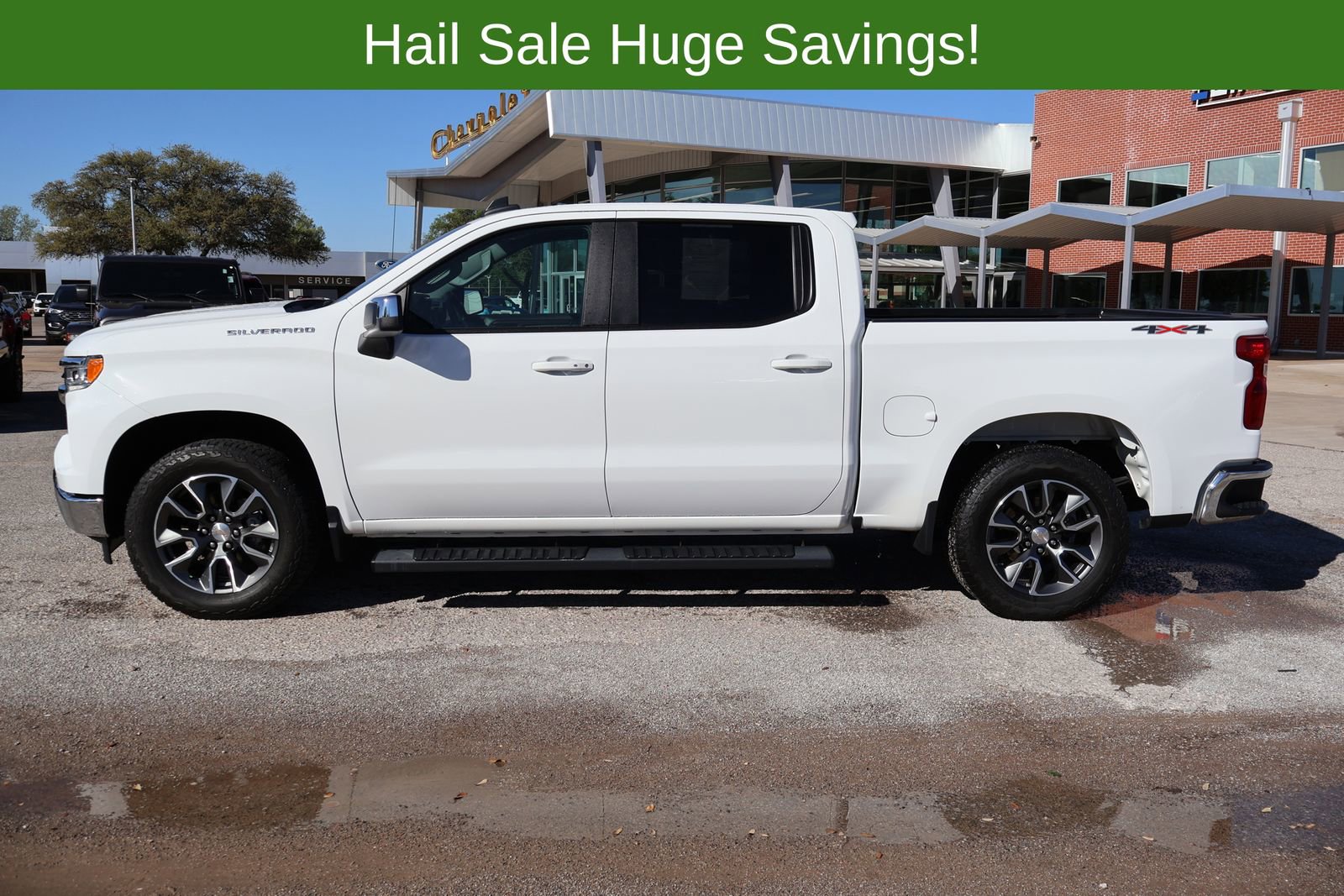 Used 2024 Chevrolet Silverado 1500 LT AWD/4WD image 2