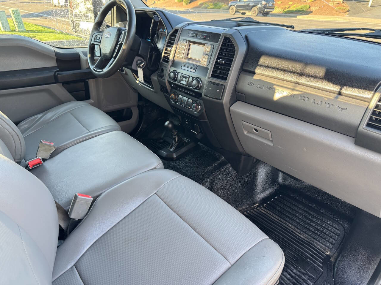 Used 2018 Ford F350 XL w/ Power Equipment Group image 4