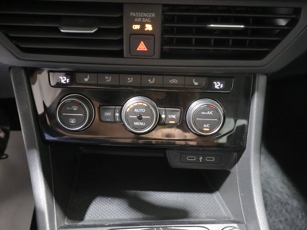 Used 2024 Volkswagen Jetta SE FWD image 28