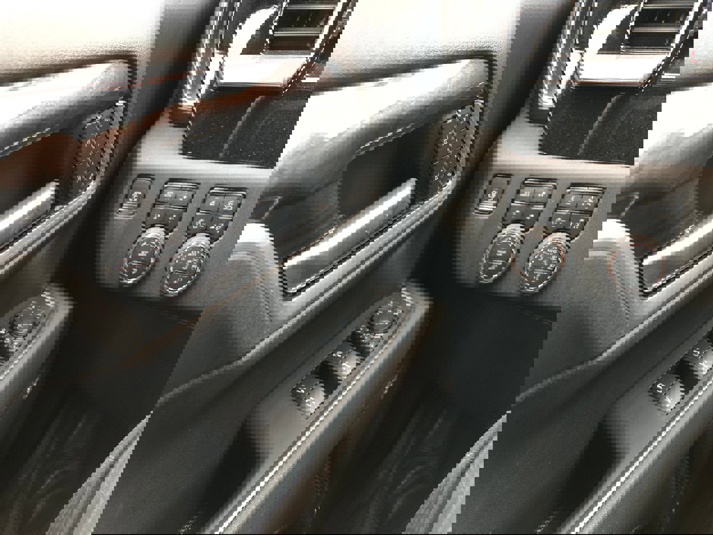 Used 2025 Chevrolet Silverado 3500 LTZ image 17