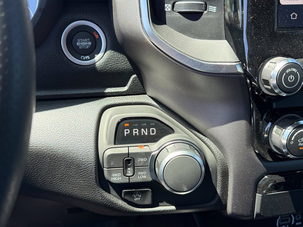 New 2026 RAM 1500 Express AWD/4WD image 23