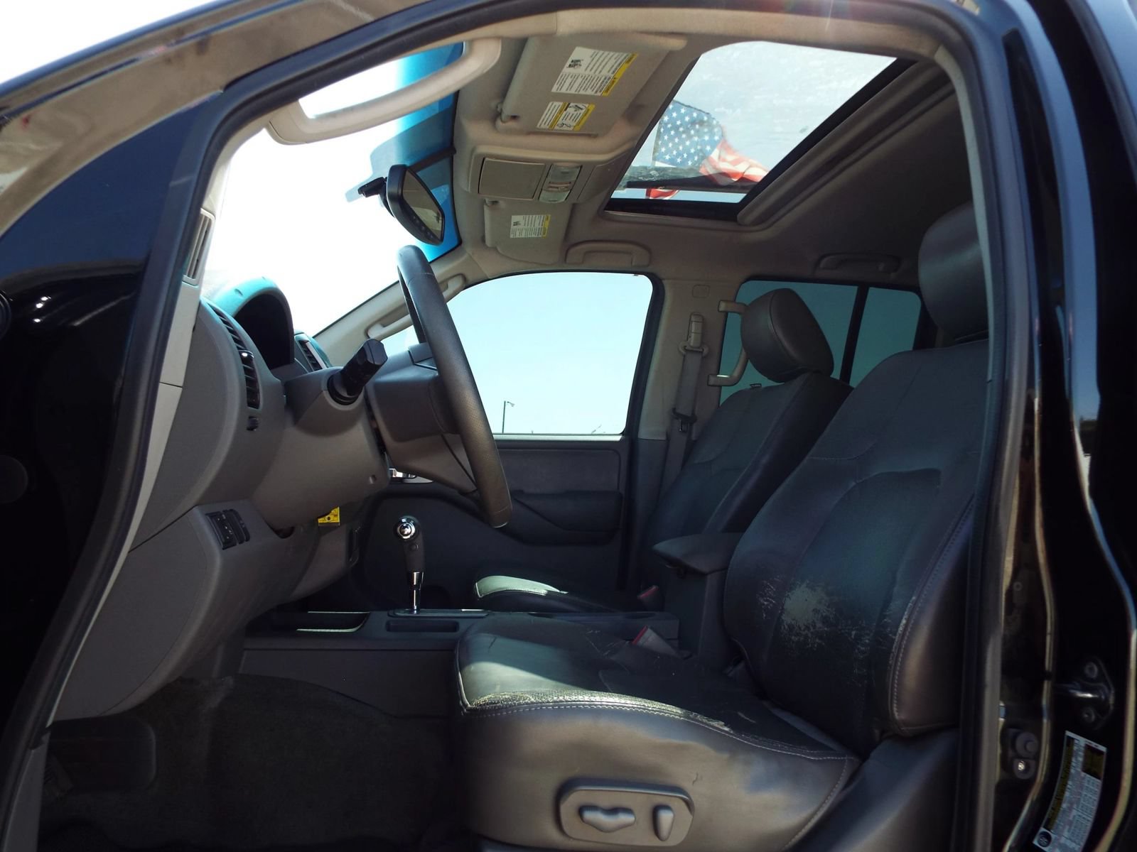 Used 2011 Nissan Frontier SL w/ Moonroof Pkg RWD image 16