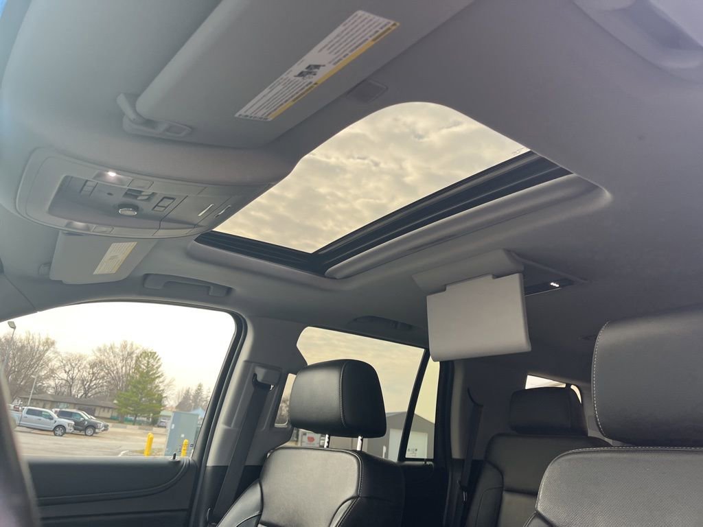 Used 2018 Chevrolet Tahoe Premier AWD/4WD image 13