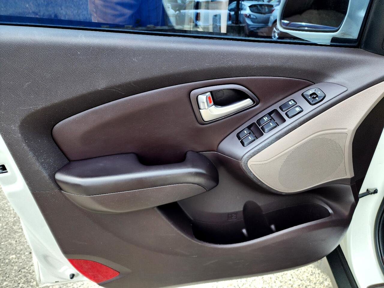 Used 2013 Hyundai Tucson Limited image 12