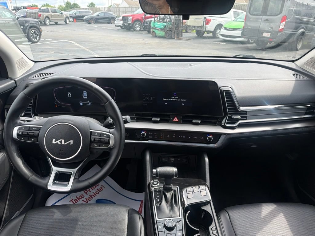 Used 2023 Kia Sportage EX AWD/4WD image 18