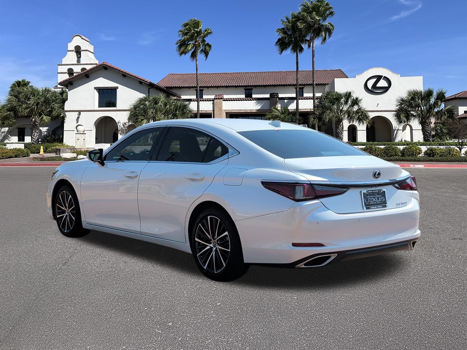 Used 2024 Lexus ES 350 w/ Premium Package FWD image 4