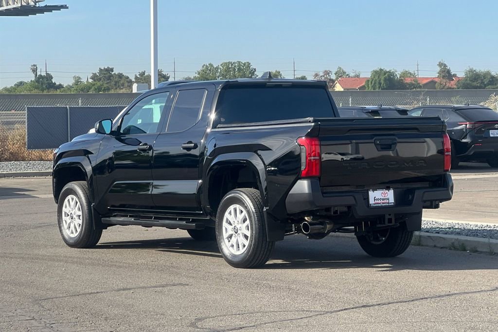 Used 2024 Toyota Tacoma SR image 7