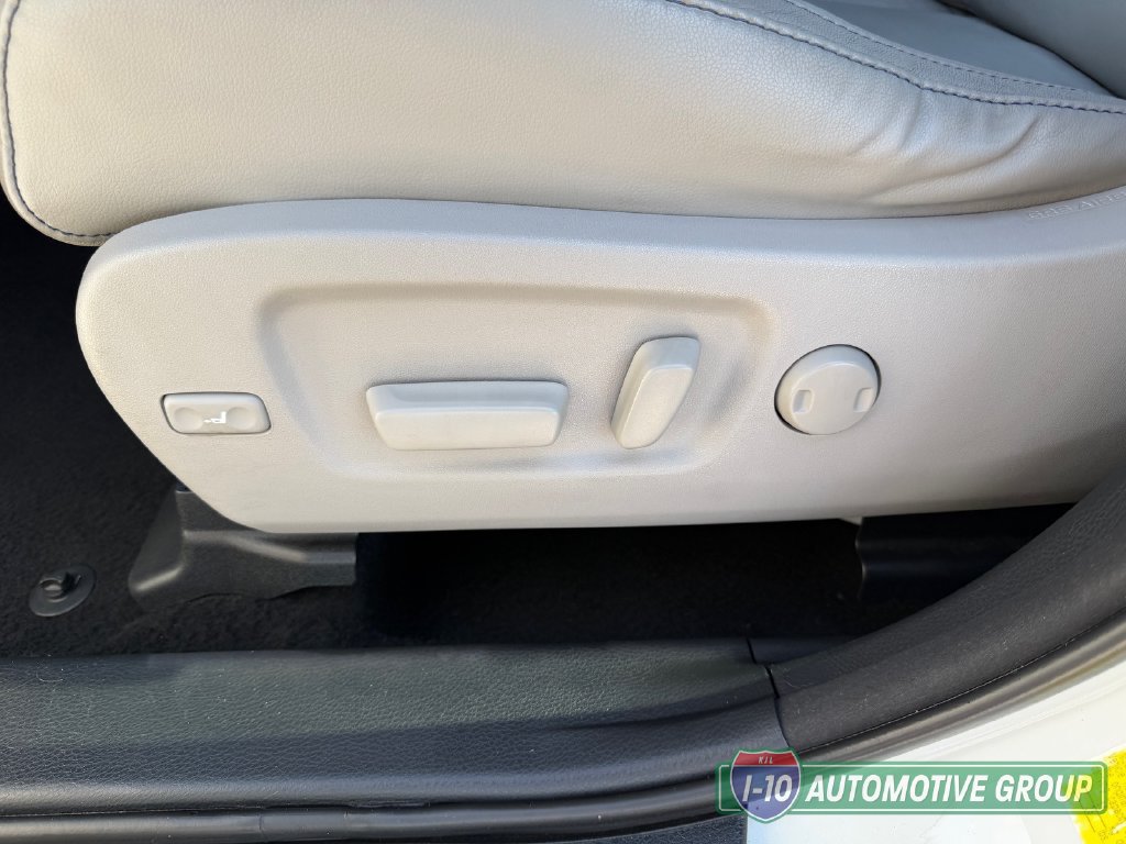 Used 2016 Toyota Highlander XLE AWD/4WD image 15